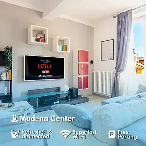 luxury-apartment-in-the-heart-of-modena.emilia-romagnahotels.net/